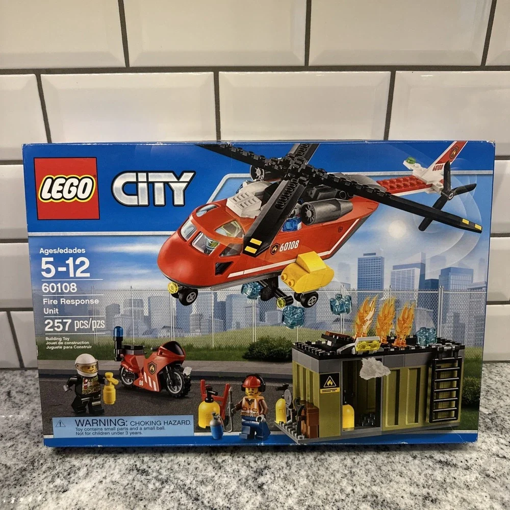 LEGO City Fire Response Unit (60108) New &‎ Factory Sealed Building Toy